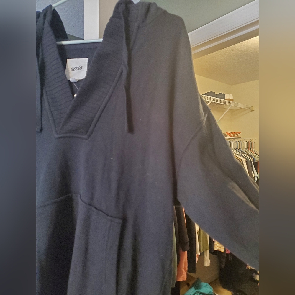 SOLD - Aerie Oversized Hooded Sweatshirt - Picture 4 of 6